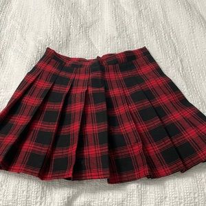 Black and Red mini plaid Pleated Skirt